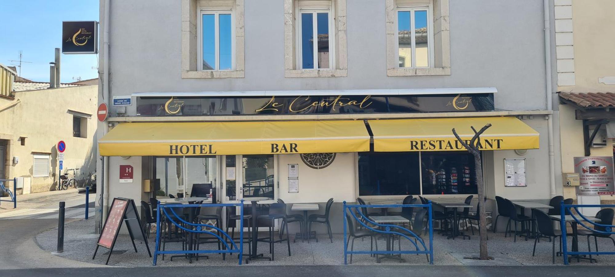 Le Central Hotel Bar Restaurant Balaruc-les-Bains Exterior photo