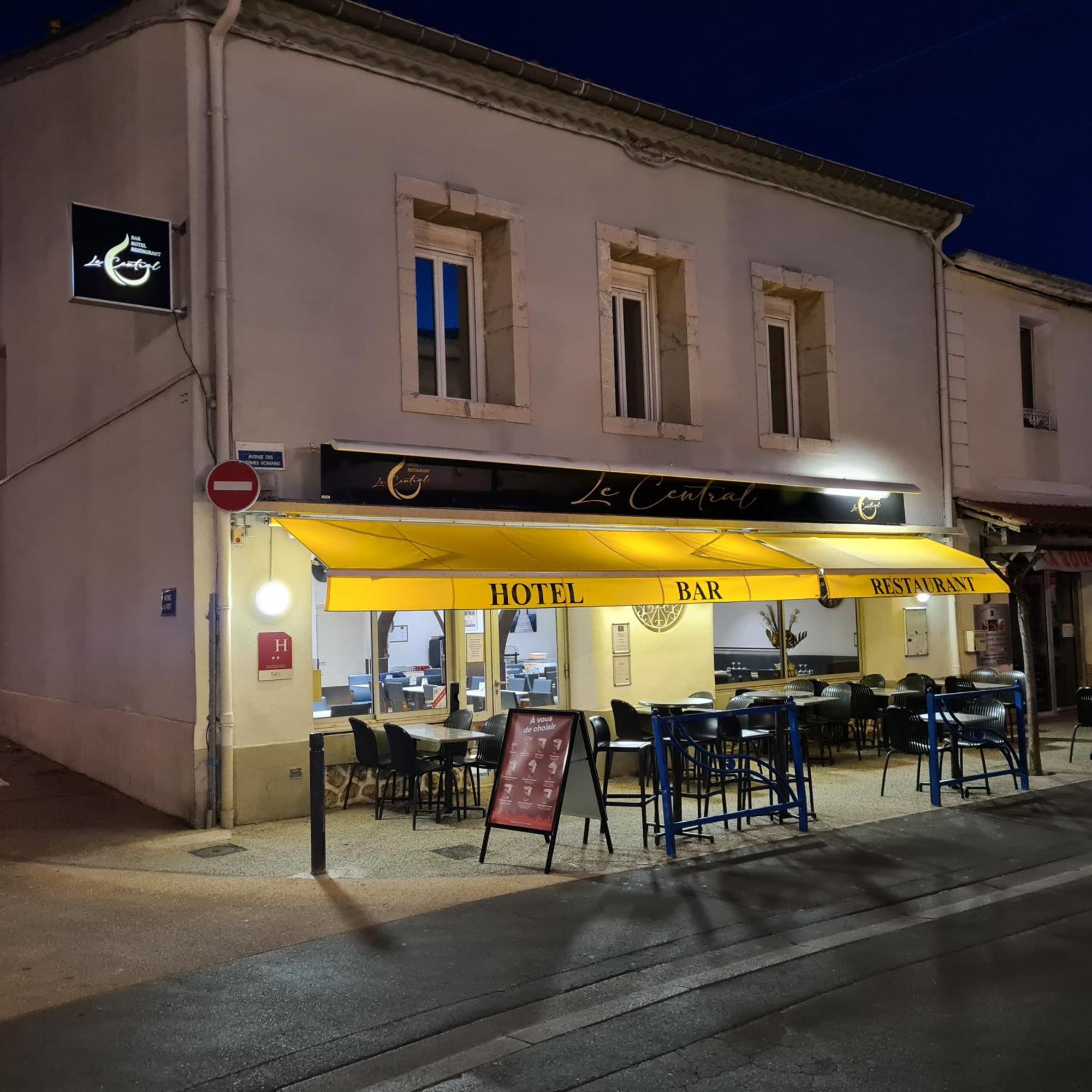 Le Central Hotel Bar Restaurant Balaruc-les-Bains Exterior photo