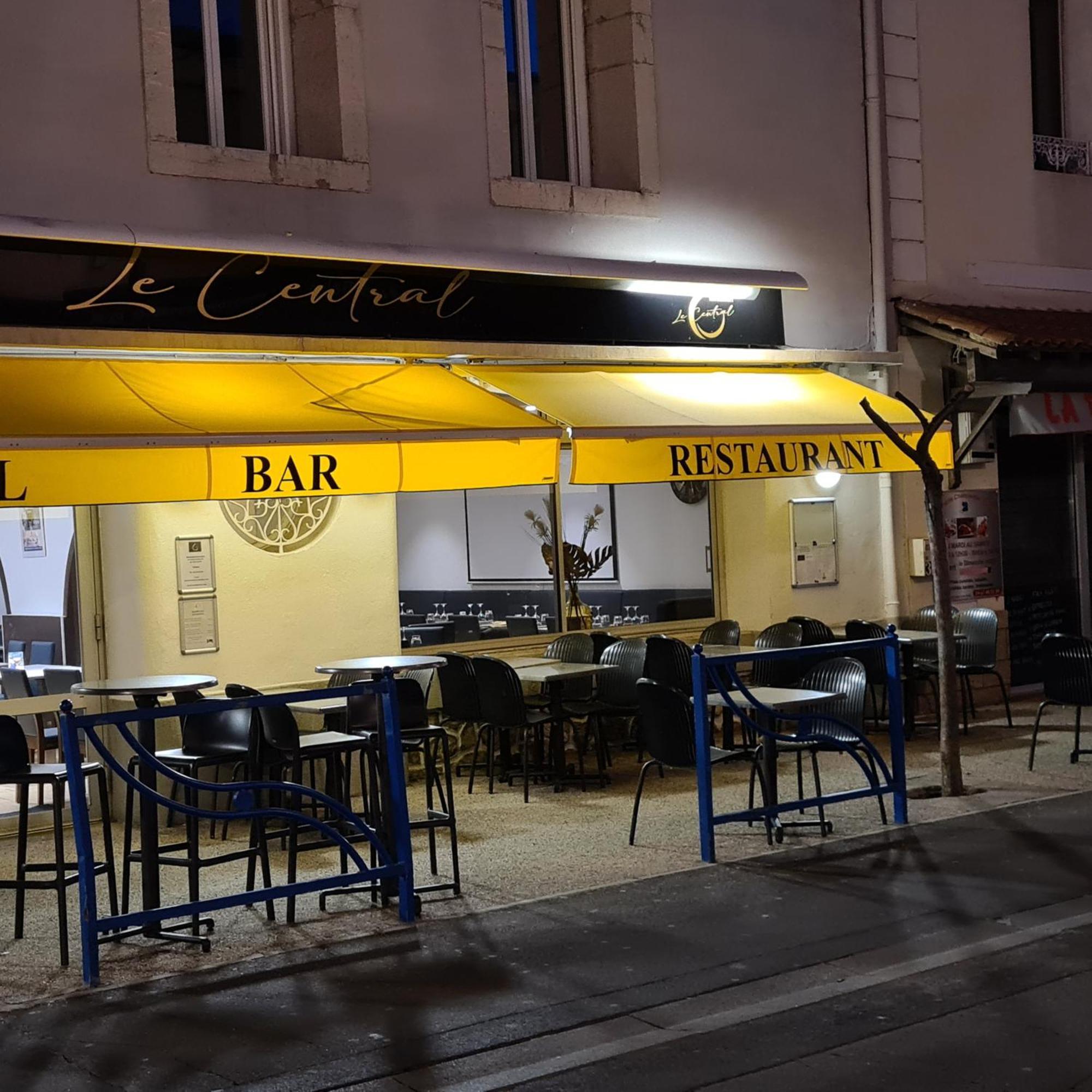 Le Central Hotel Bar Restaurant Balaruc-les-Bains Exterior photo